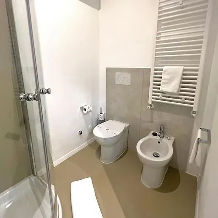Apartment S E C R E T D I A M O N D -