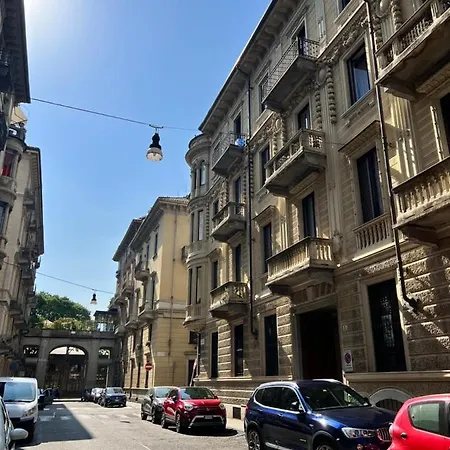 S E C R E T D I A M O N D - Apartment Turin
